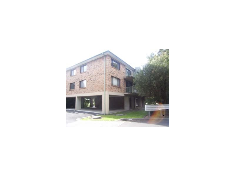 13/6-12 Hindmarsh Avenue, North Wollongong NSW 2500