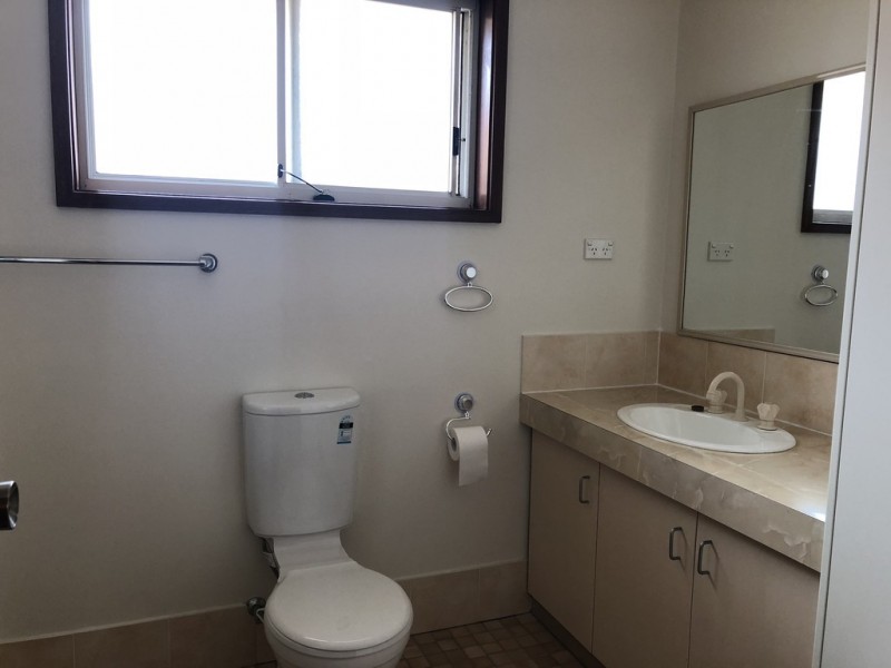 1/52 Peterborough Avenue, Lake Illawarra NSW 2528