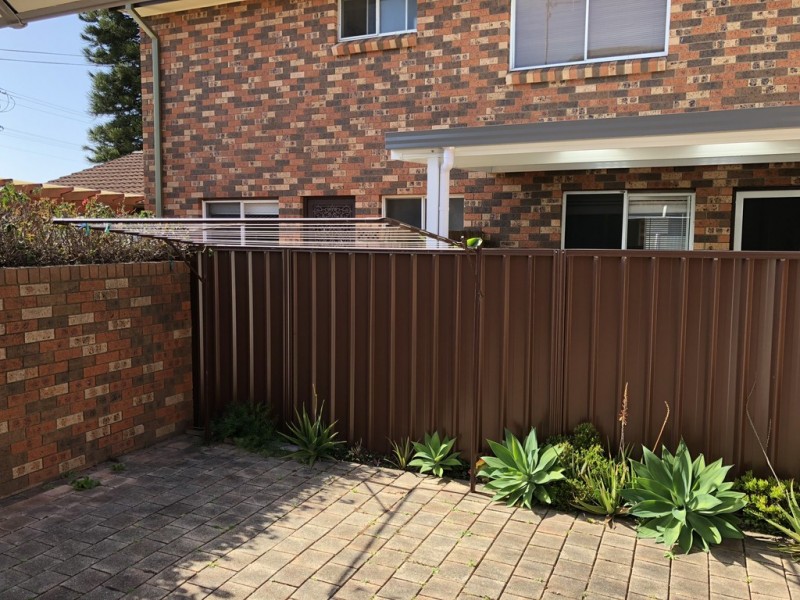 1/52 Peterborough Avenue, Lake Illawarra NSW 2528