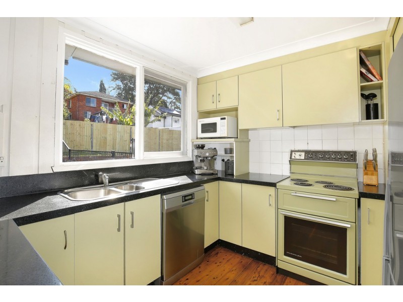 8 Wonson Avenue, Coniston NSW 2500