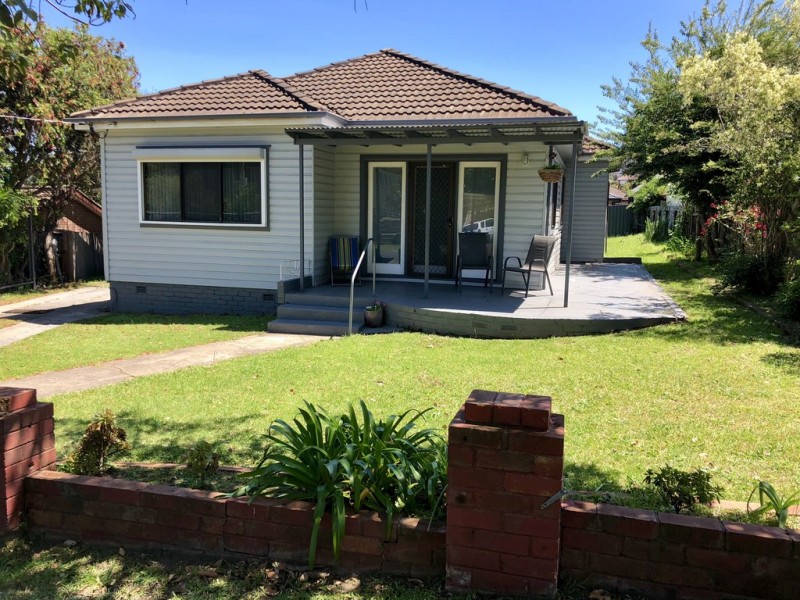 16 John Street, Mount Saint Thomas NSW 2500