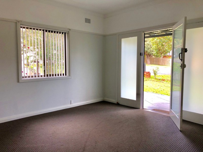 16 John Street, Mount Saint Thomas NSW 2500