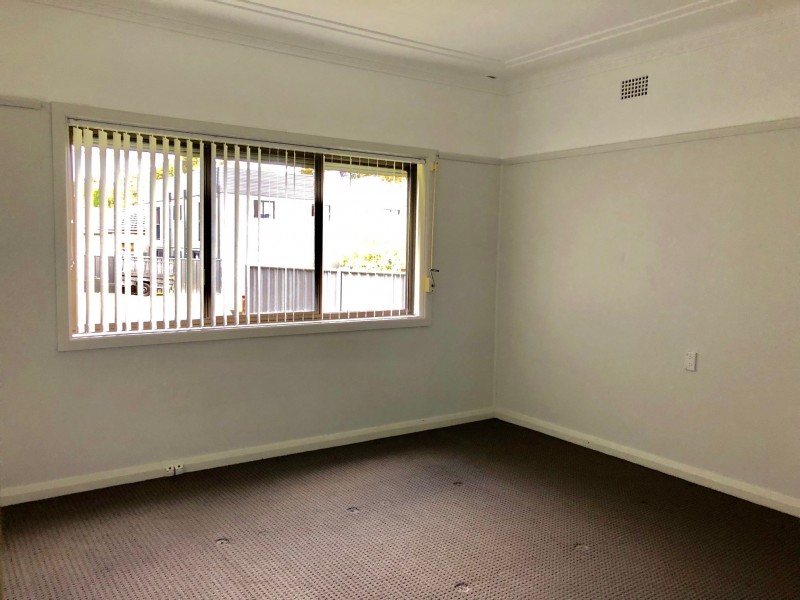 16 John Street, Mount Saint Thomas NSW 2500
