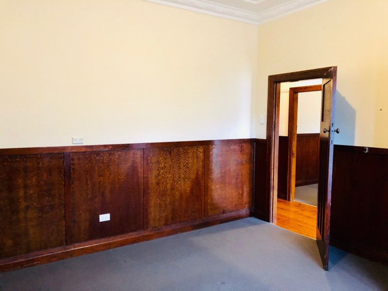 6 Woodlawn Avenue, Mangerton NSW 2500