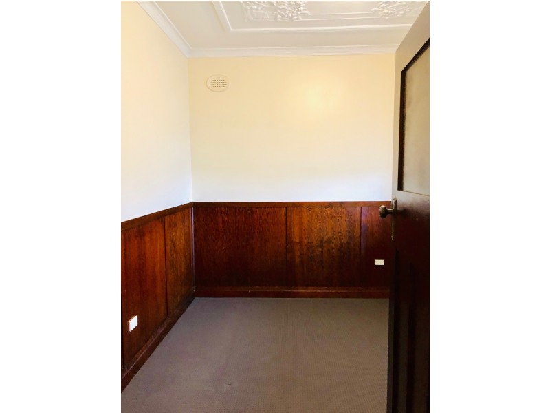 6 Woodlawn Avenue, Mangerton NSW 2500