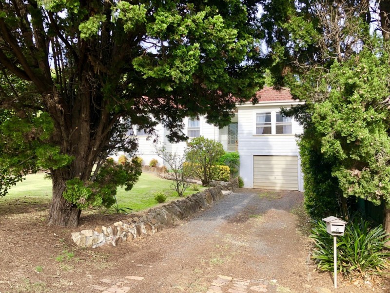 4 McKenzie Avenue, Wollongong NSW 2500