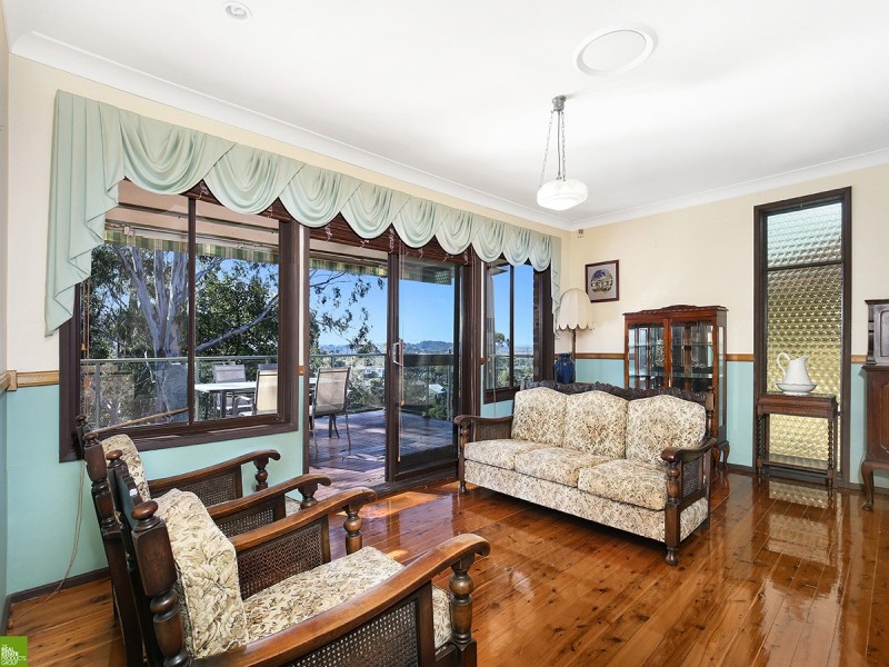 85 Iola Avenue, Farmborough Heights NSW 2526