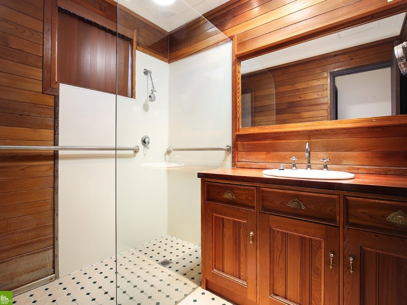 85 Iola Avenue, Farmborough Heights NSW 2526