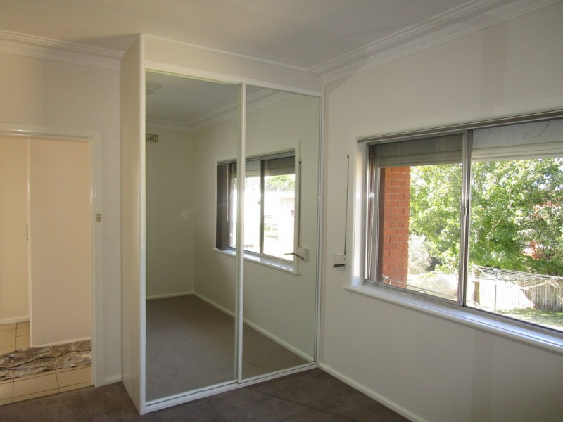 75 Cummins Street, Unanderra NSW 2526