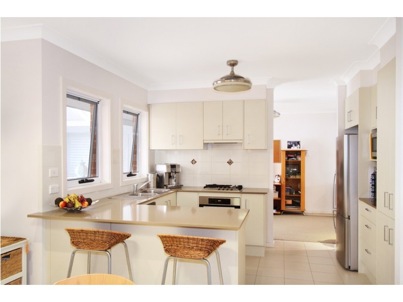 2 Robert Street, Corrimal NSW 2518