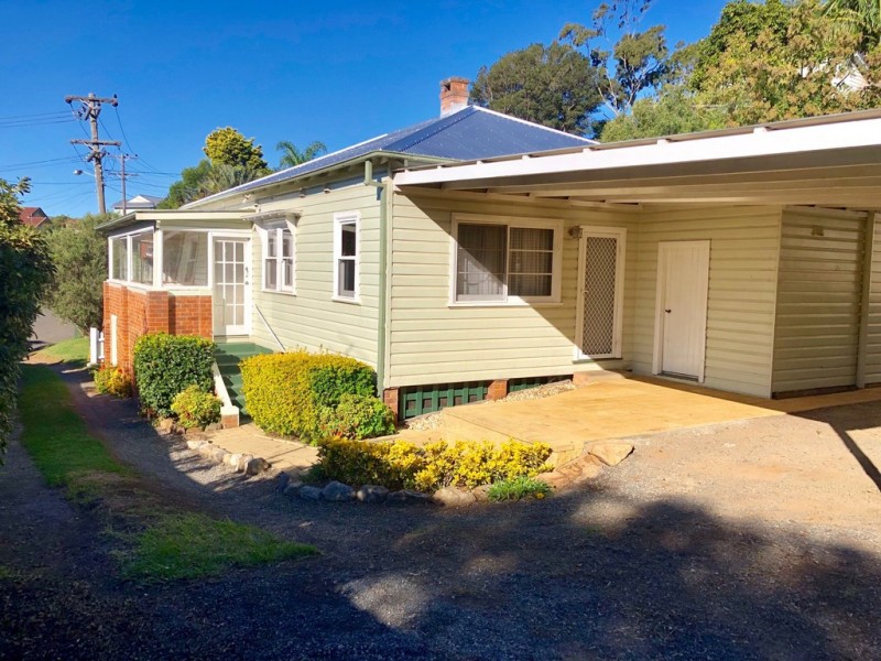 6 McKenzie Avenue, Wollongong NSW 2500