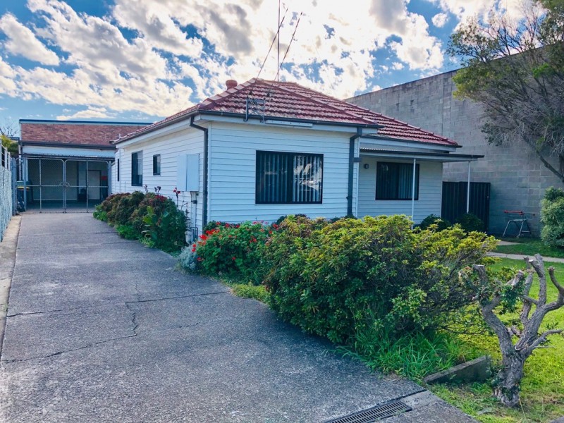 8 McGrath Street, Fairy Meadow NSW 2519