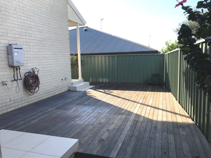 2/1 William Avenue, Warilla NSW 2528