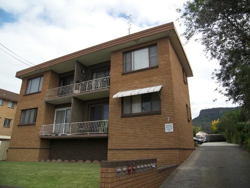 4/7  Underwood Street, Corrimal NSW 2518