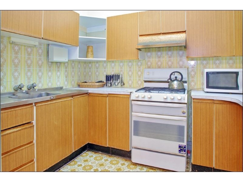 46 Woodlawn Avenue, Mangerton NSW 2500