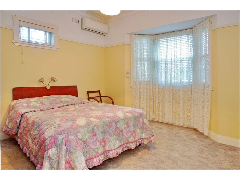 46 Woodlawn Avenue, Mangerton NSW 2500