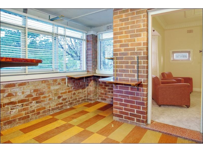 46 Woodlawn Avenue, Mangerton NSW 2500