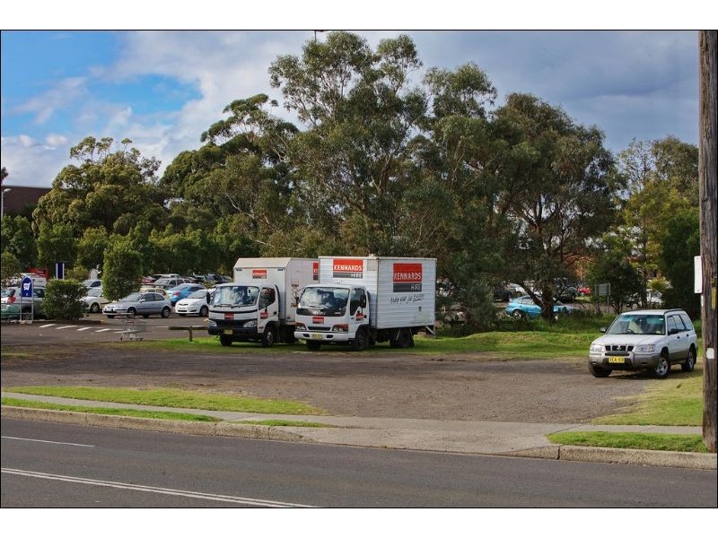 320-324 Princes Highway, Corrimal NSW 2518