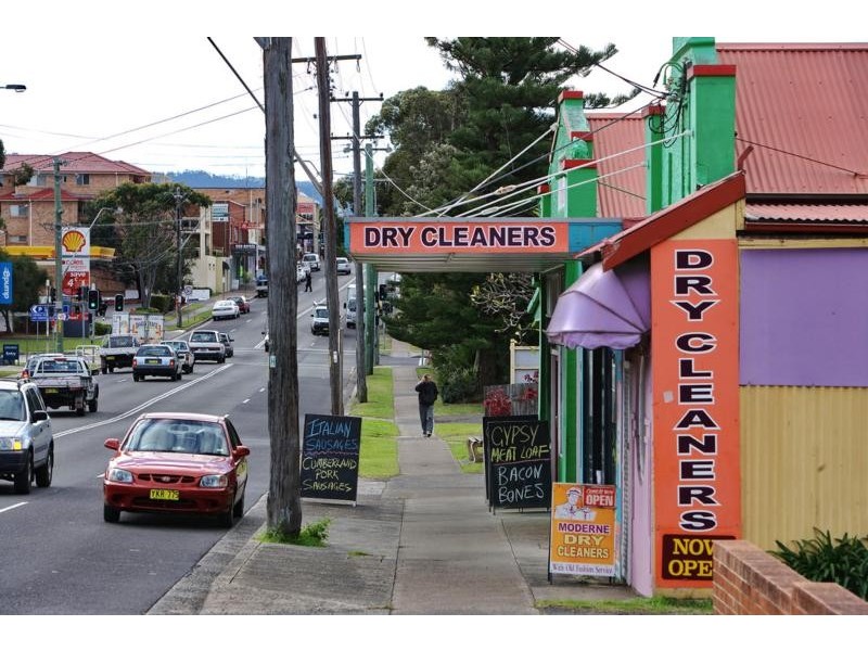 328-330 Princes Highway, Corrimal NSW 2518