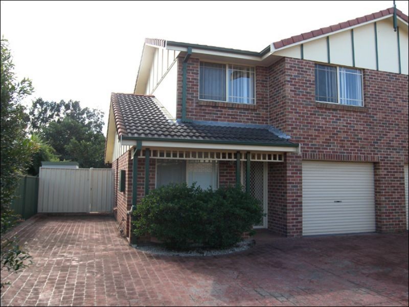 2/9 Platypus Close, Figtree NSW 2525