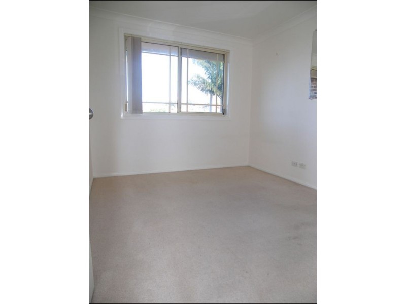 2/9 Platypus Close, Figtree NSW 2525