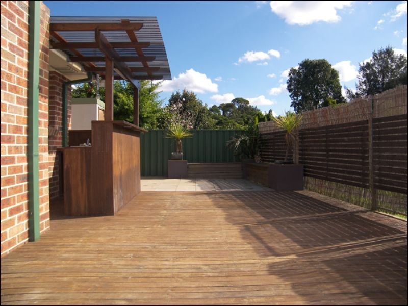 2/9 Platypus Close, Figtree NSW 2525