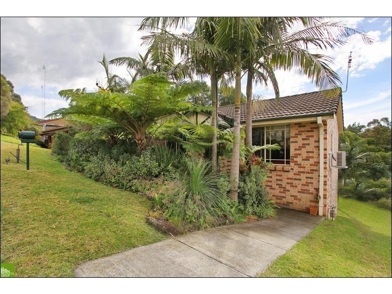 8 Telopea Place, Cordeaux Heights NSW 2526