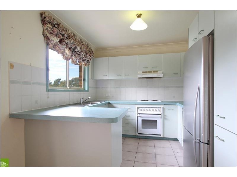 8 Telopea Place, Cordeaux Heights NSW 2526