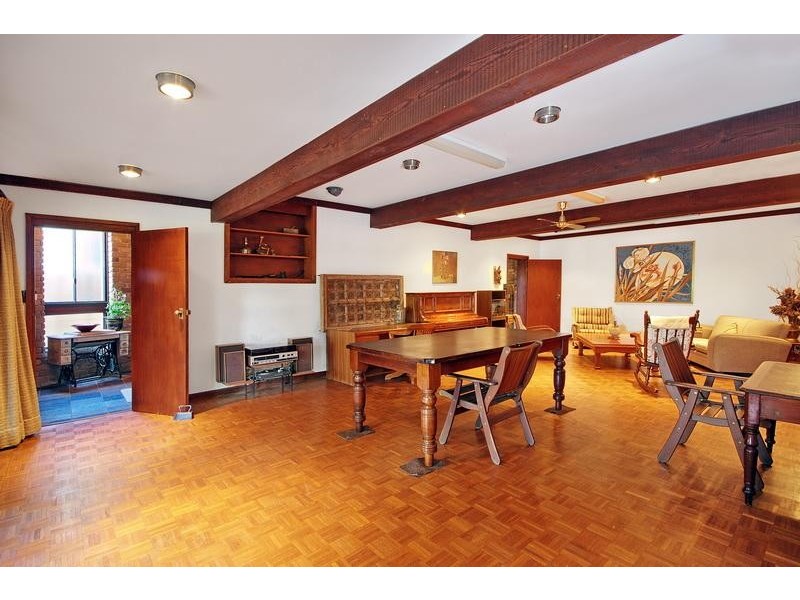 1 President Place, Mount Ousley NSW 2519