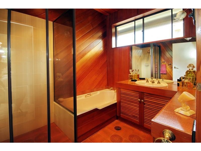 1 President Place, Mount Ousley NSW 2519