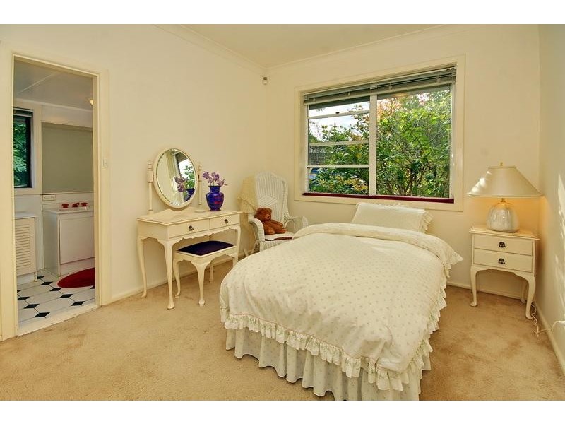 1 President Place, Mount Ousley NSW 2519