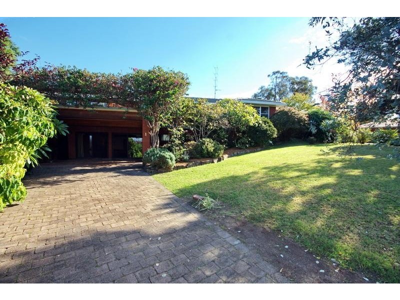1 President Place, Mount Ousley NSW 2519