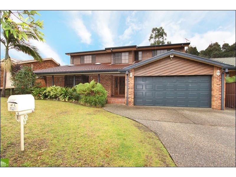 8 Halley Crescent, Woonona NSW 2517