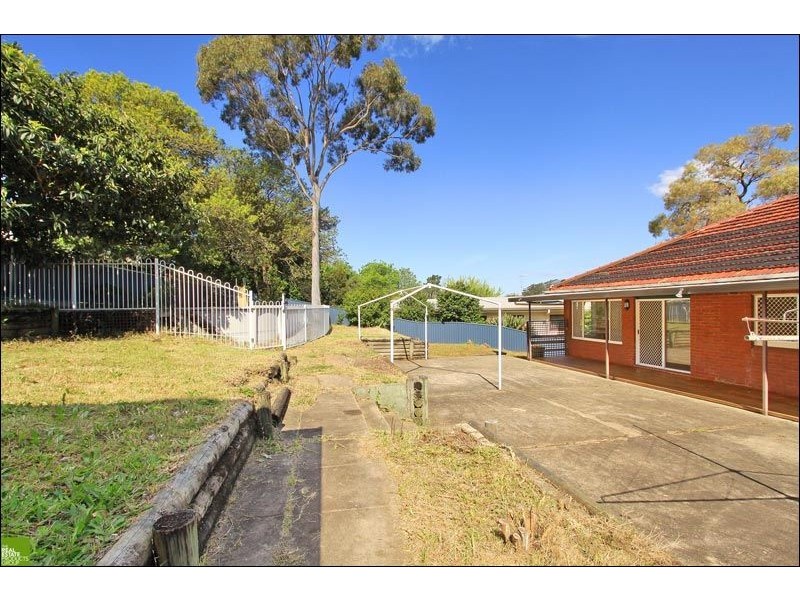 16 Nioka Avenue, Keiraville NSW 2500