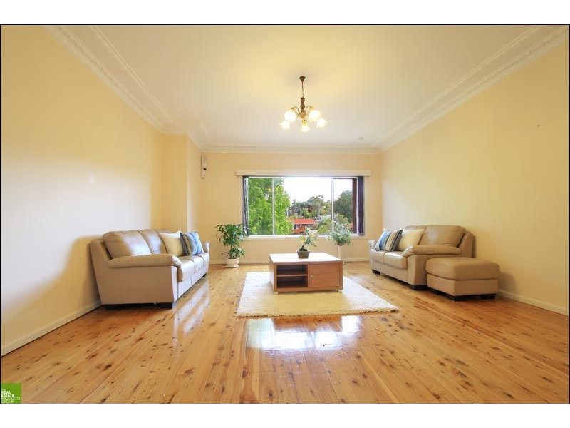 16 Nioka Avenue, Keiraville NSW 2500