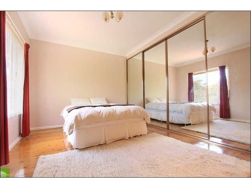 16 Nioka Avenue, Keiraville NSW 2500