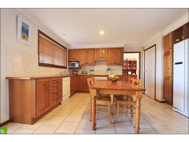 7 Baker Crescent, Figtree NSW 2525