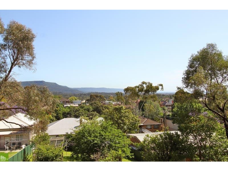 2/1 Powell Street, Mangerton NSW 2500