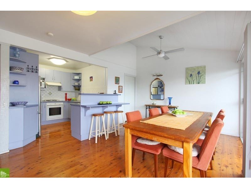 15 Lamerton Drive, Figtree NSW 2525