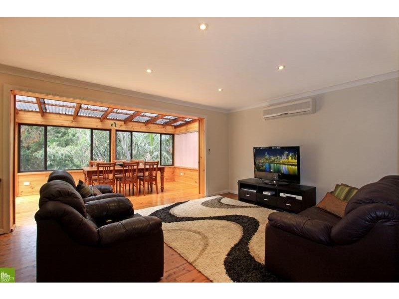 128  Iola Avenue, Farmborough Heights NSW 2526