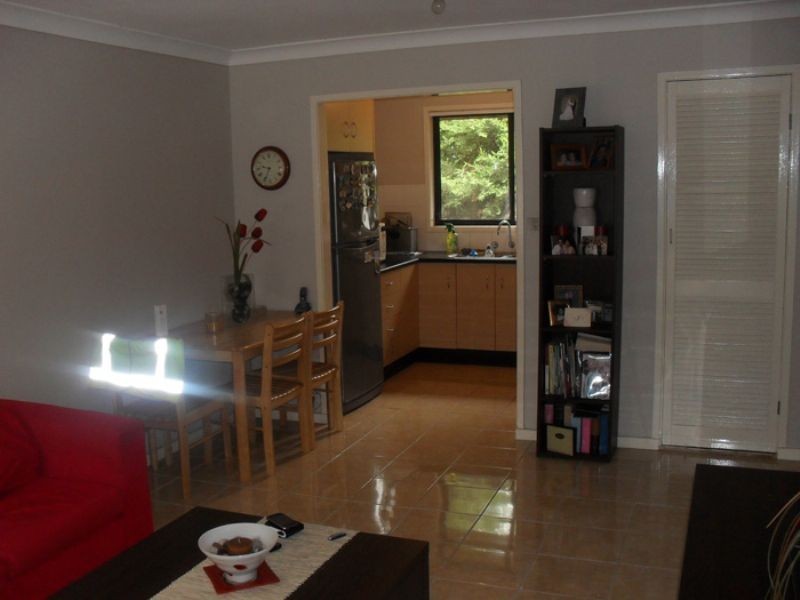 37 Kingsley Drive, Lake Heights NSW 2502