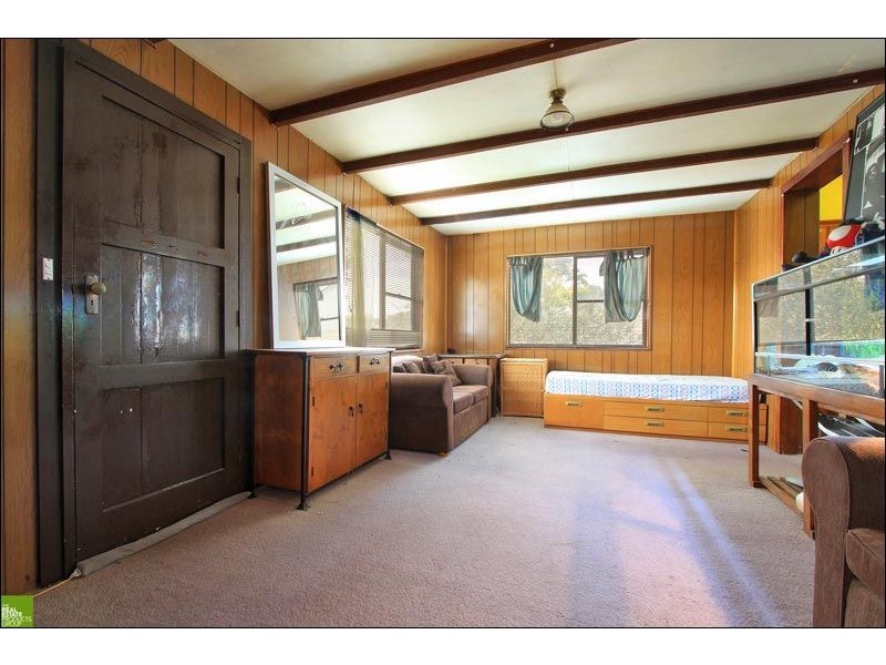 12 London Street, Berkeley NSW 2506