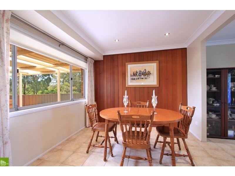 7 Erlinya Place, Cordeaux Heights NSW 2526