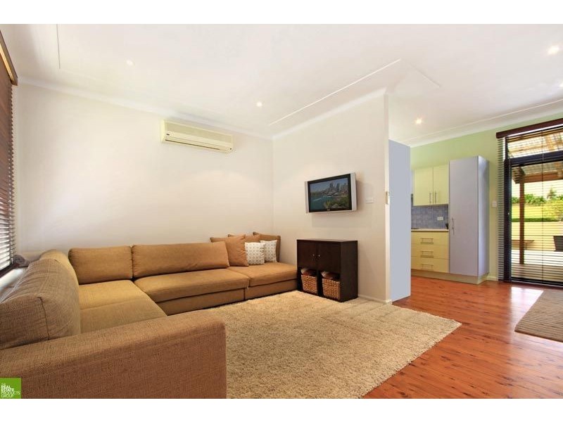 8 Stapleton Street, Unanderra NSW 2526