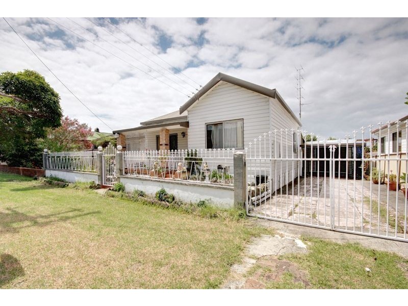 24 High Street, Corrimal NSW 2518