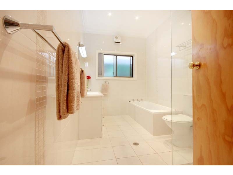 8 Union Street, Towradgi NSW 2518