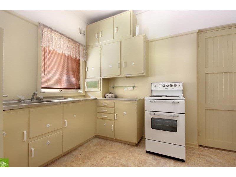 47 Stuart Road, Warrawong NSW 2502