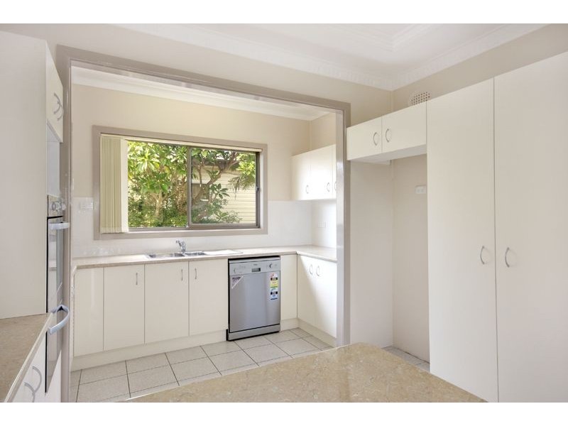 75 Ocean Street, Windang NSW 2528