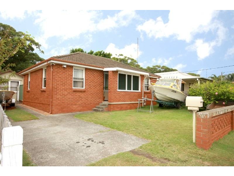 101 Ocean Street, Windang NSW 2528
