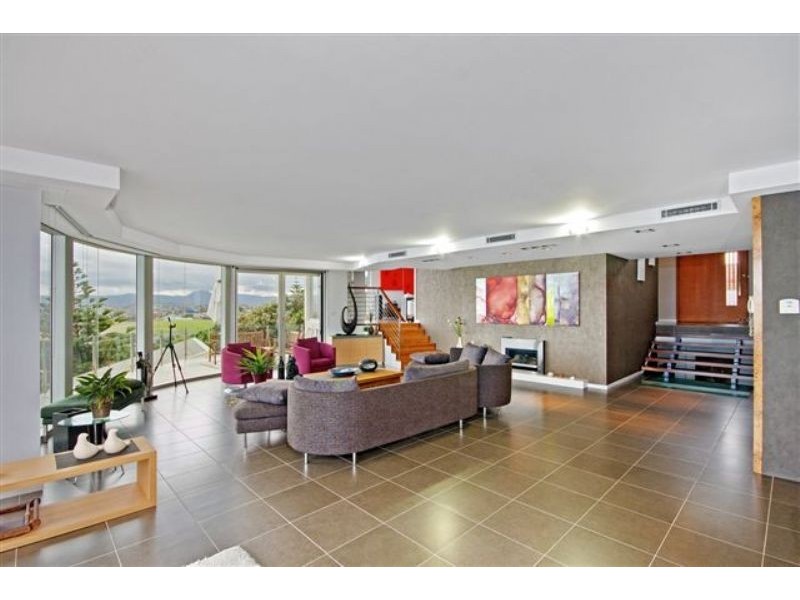 32 Dovers Drive, Port Kembla NSW 2505